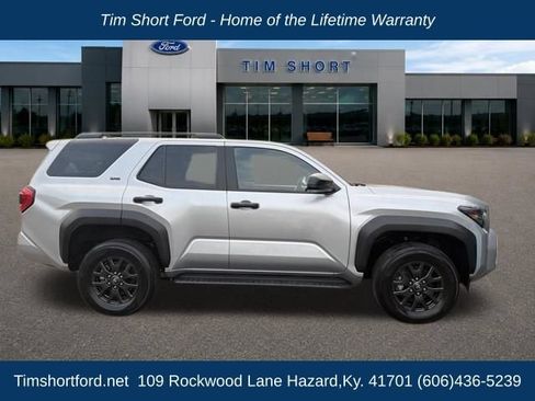 Used 2025 Toyota 4Runner SR5 AWD/4WD image 2