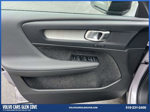 Certified 2026 Volvo XC40 B5 Plus w/ Protection Package Premier AWD/4WD image 15