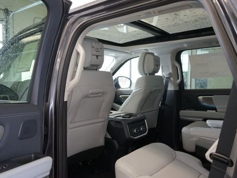 Used 2026 Ford Expedition Platinum w/ Driver's Package image 27