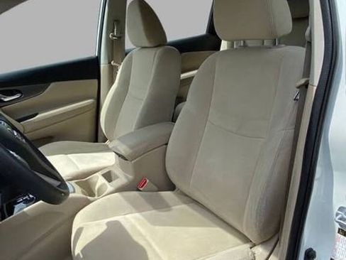 Used 2016 Nissan Rogue S image 27