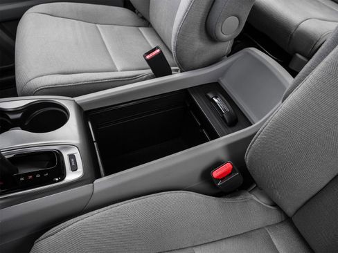 Used 2016 Honda Pilot Touring image 20
