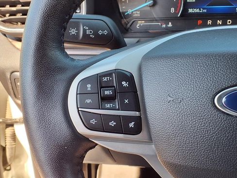 Used 2022 Ford Explorer Limited image 36