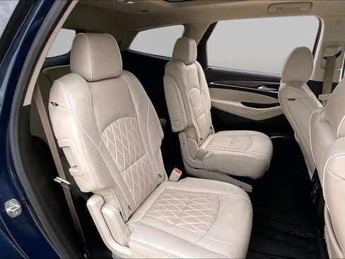Used 2023 Buick Enclave Avenir w/ Avenir Technology Package AWD/4WD image 19