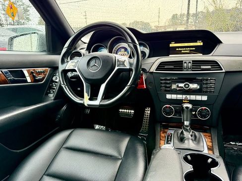 Used 2012 Mercedes-Benz C 250 Sedan image 15