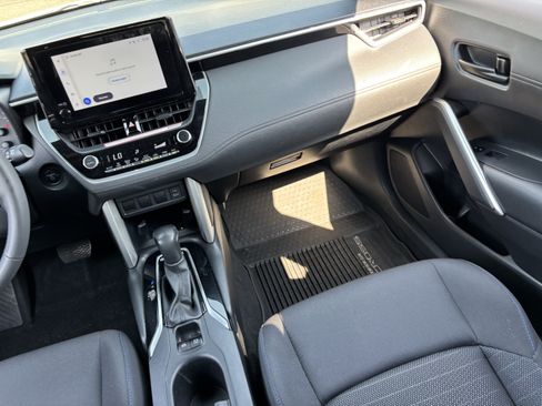 Used 2024 Toyota Corolla Cross AWD Hybrid image 15
