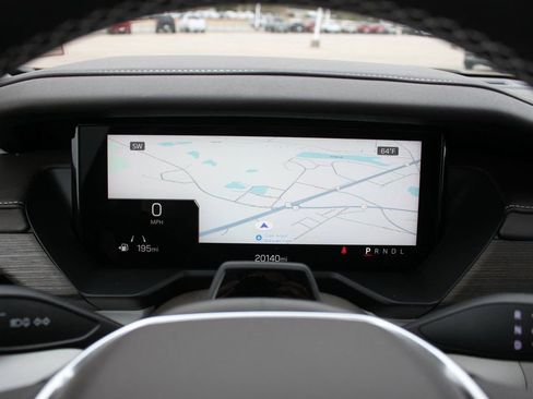 Used 2024 GMC Acadia Denali w/ Super Cruise Package image 16