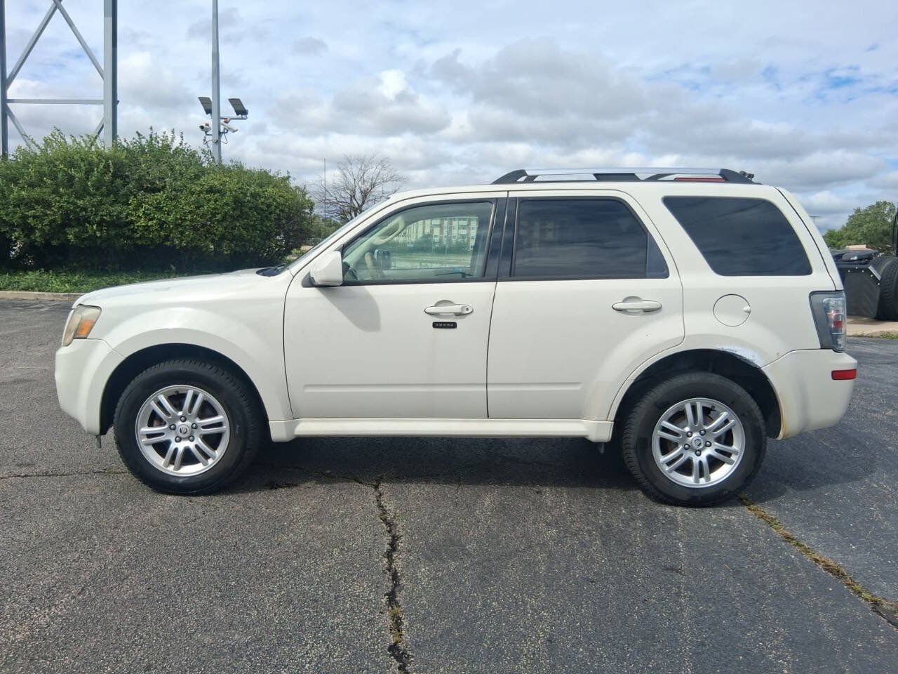Used 2010 Mercury Mariner Premier AWD/4WD image 4