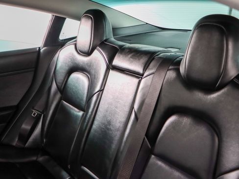 Used 2022 Tesla Model 3 Performance image 22