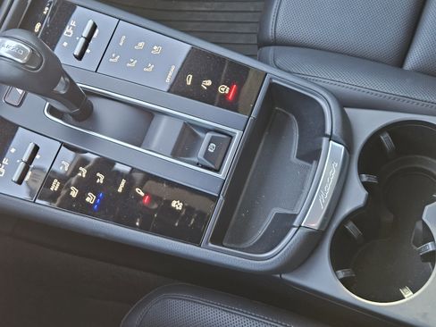 Used 2023 Porsche Macan S image 20