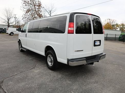 Used 2019 Chevrolet Express 3500 LT w/ LT Preferred Equipment Group image 7