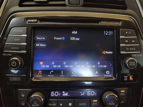 Used 2016 Nissan Maxima Platinum FWD image 25