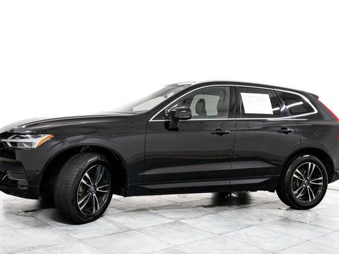 Used 2019 Volvo XC60 T5 Momentum w/ Premium Package AWD/4WD image 4