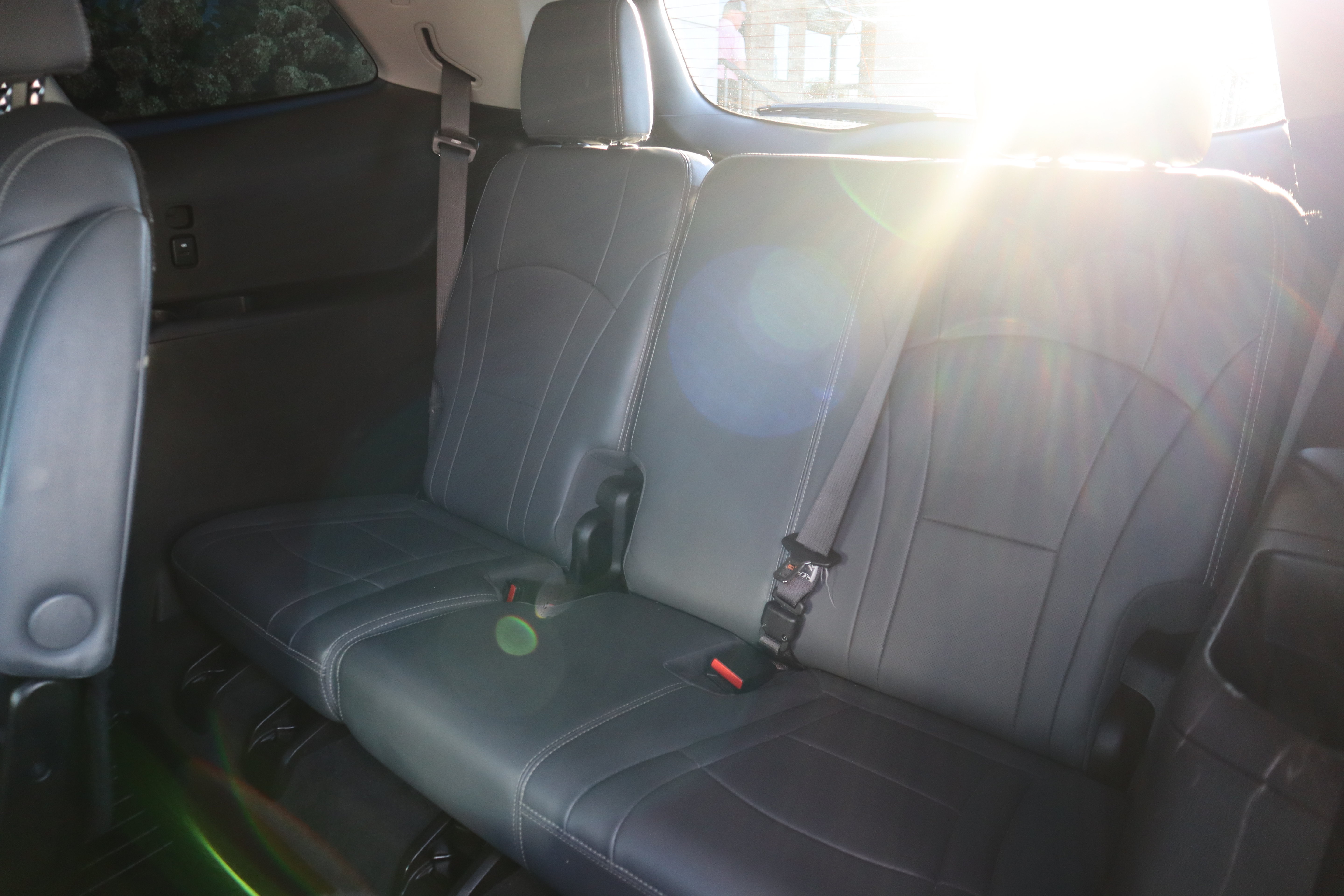 Used 2020 Buick Enclave Essence FWD image 26