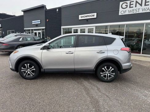 Used 2018 Toyota RAV4 LE image 5