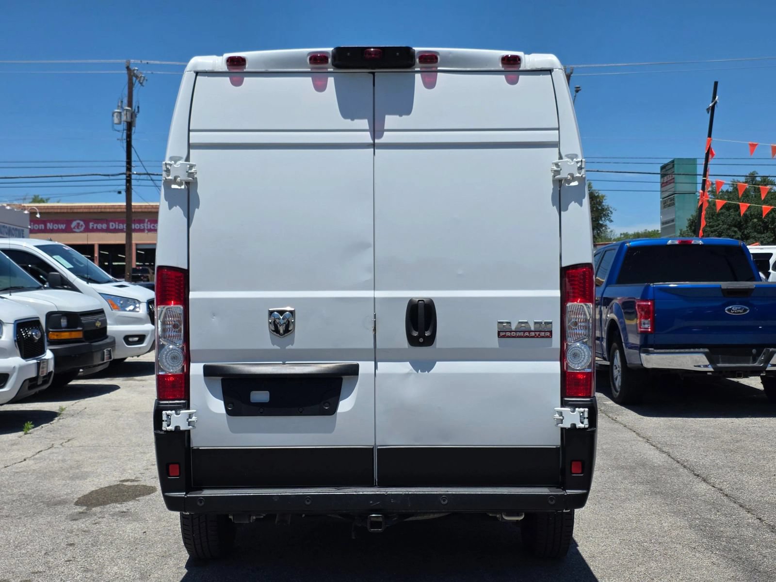 Used 2019 RAM ProMaster 2500 w/ Interior Convenience Group FWD image 4