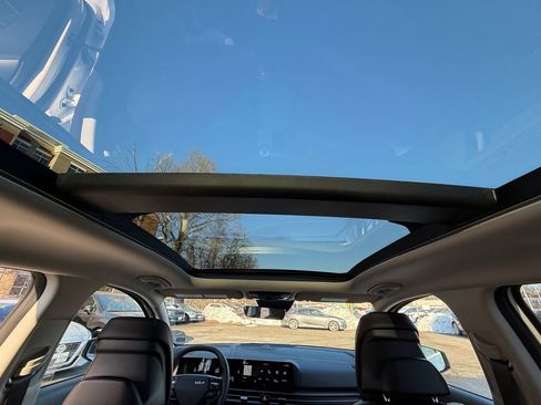 Used 2026 Kia Sportage EX w/ EX Panoramic Sunroof Package image 24