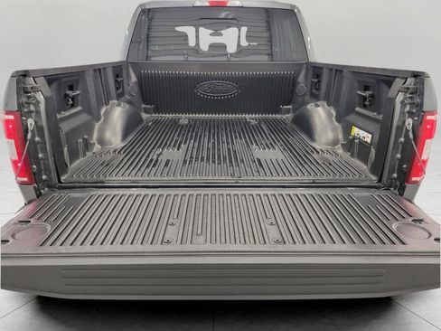 Used 2019 Ford F150 XLT w/ Equipment Group 302A Luxury AWD/4WD image 16