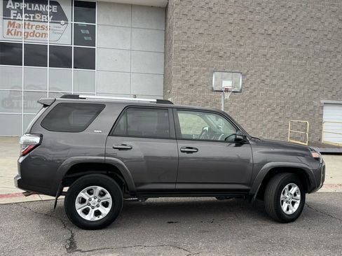 Used 2021 Toyota 4Runner SR5 Premium w/ Moonroof Package image 5