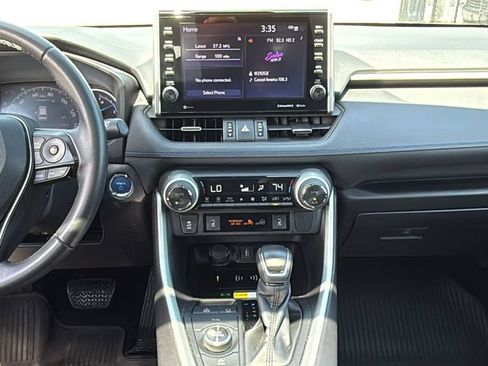 Used 2022 Toyota RAV4 XSE AWD/4WD image 35