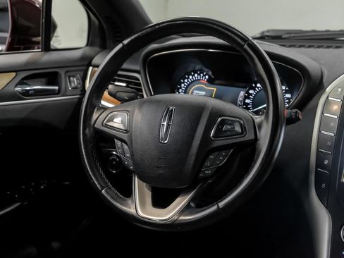 Used 2019 Lincoln MKC Select w/ Select Plus Package FWD image 21