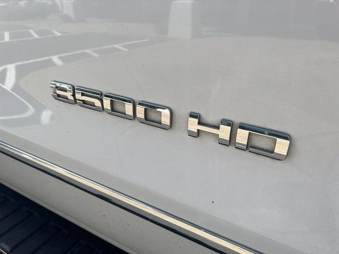 Used 2019 GMC Sierra 3500 SLT AWD/4WD image 18