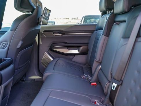 New 2026 Kia EV9 Wind image 20