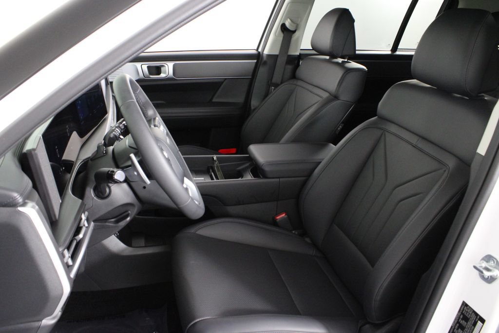 Used 2026 Hyundai Santa Fe SEL FWD image 21