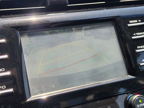 Used 2018 Toyota Camry XLE FWD image 39