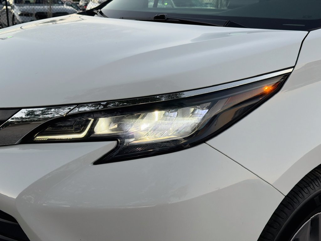 Used 2022 Toyota Sienna LE w/ LE Plus Package AWD/4WD image 9