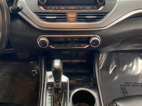 Used 2023 Nissan Altima 2.5 SR FWD image 16