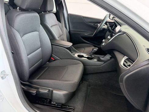 Used 2024 Chevrolet Malibu RS FWD image 19