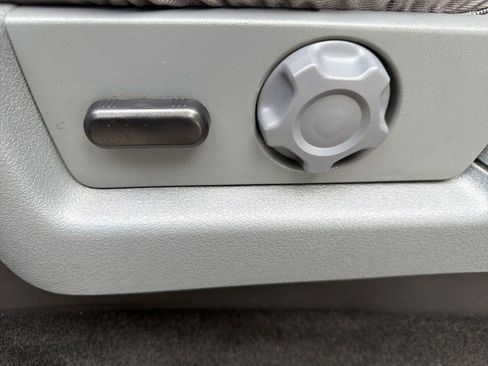 Used 2013 Ford F150 XLT w/ Luxury Equipment Group image 13