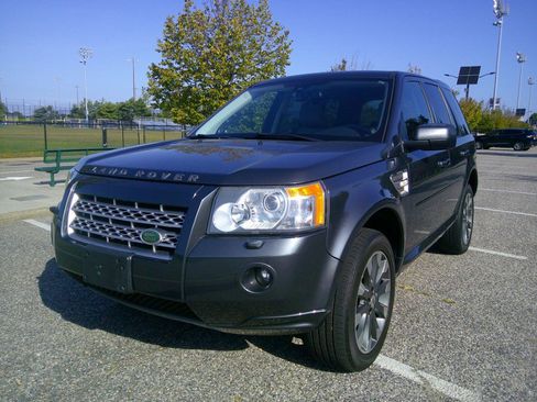 Used 2010 Land Rover LR2 HSE image 29