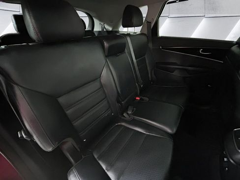 Used 2019 Kia Sorento EX w/ EX Touring Package image 16