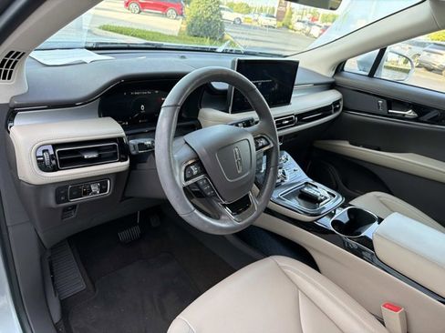 Certified 2023 Lincoln Nautilus AWD w/ Premium Package image 16