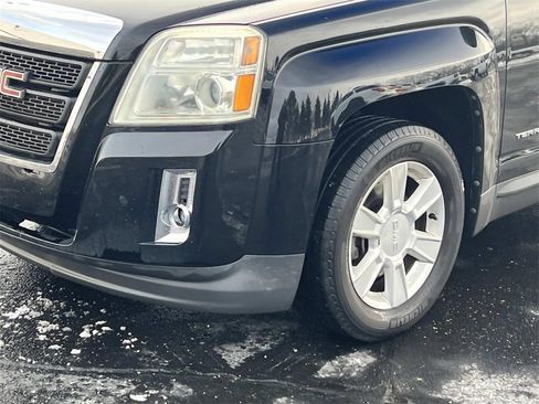 Used 2011 GMC Terrain SLE image 8
