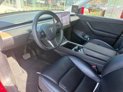 Used 2021 Tesla Model Y Long Range AWD/4WD image 20