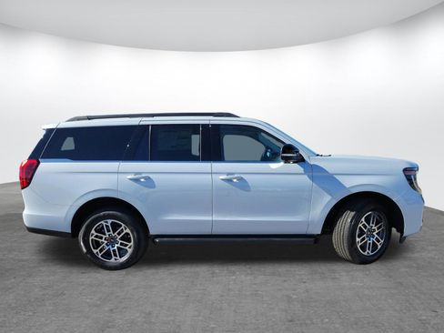 New 2026 Ford Expedition Active RWD image 4