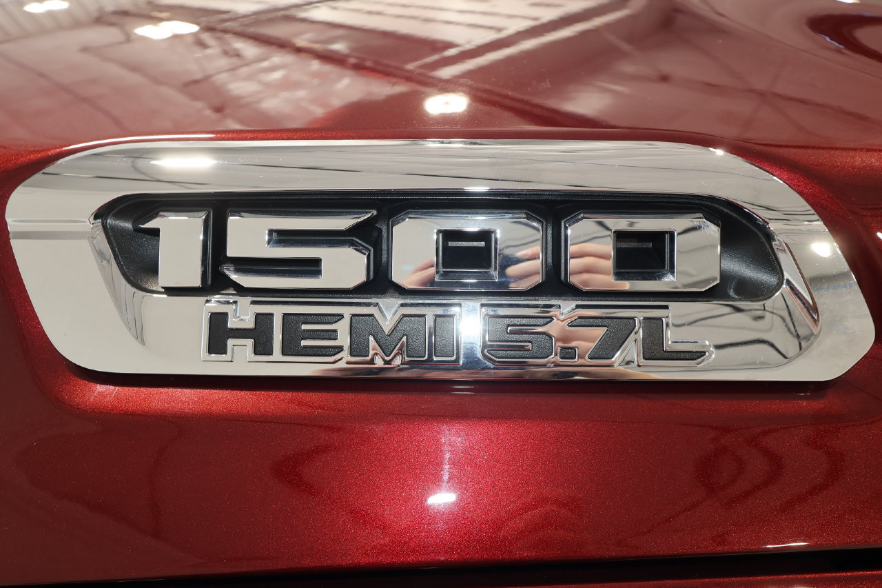 Used 2019 RAM 1500 Big Horn AWD/4WD image 34