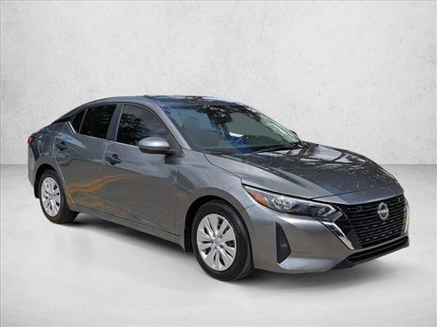 Used 2024 Nissan Sentra S image 3