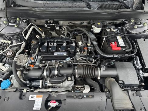 Used 2018 Honda Accord EX image 35
