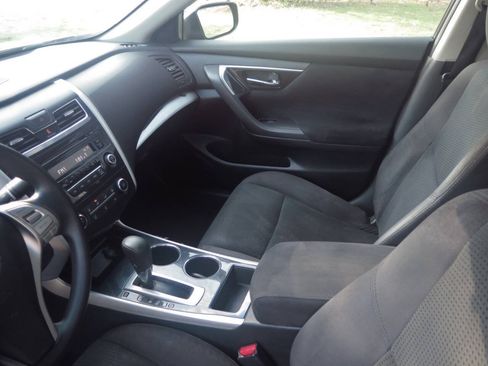 Used 2014 Nissan Altima 2.5 S w/ Sport Value Package FWD image 11