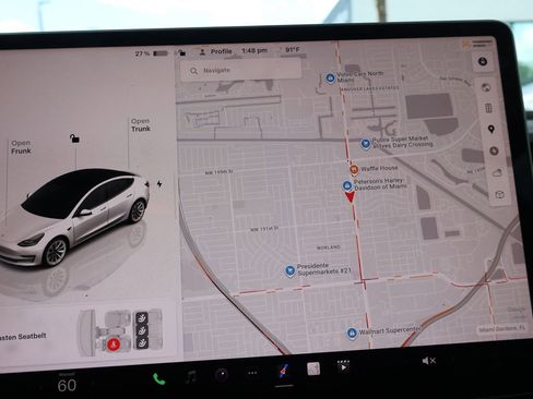 Used 2023 Tesla Model 3 Standard Range RWD image 43