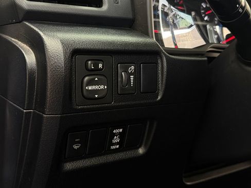 Used 2019 Toyota 4Runner TRD Off-Road AWD/4WD image 20