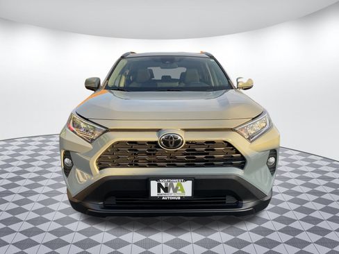 Used 2021 Toyota RAV4 XLE image 5