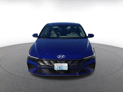 Used 2025 Hyundai Elantra SEL image 3