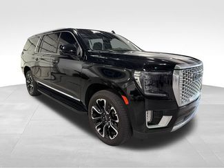 Used 2023 GMC Yukon XL Denali AWD/4WD video 3