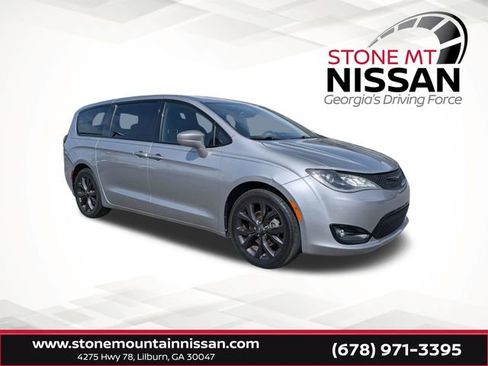 Used 2019 Chrysler Pacifica Touring Plus w/ S Appearance Package image 1