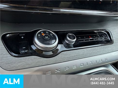 Used 2025 Ford Expedition Max Platinum AWD/4WD image 21