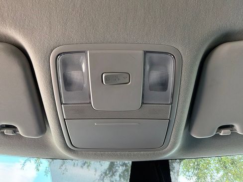 Used 2025 Kia Soul LX w/ LX Technology Package FWD image 15
